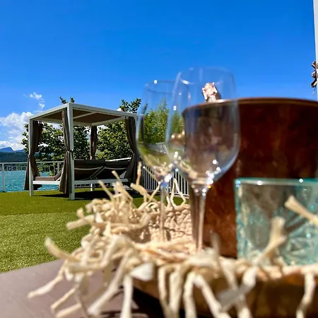 Strandhotel Kaerntnerhof 4*