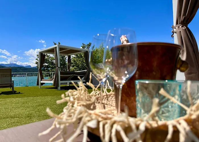 Strandhotel Kaerntnerhof 4*