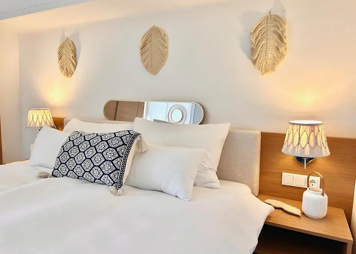 Strandhotel Kaerntnerhof מלון 4*