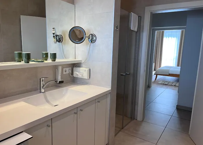 מלון Strandhotel Kaerntnerhof Pörtschach am Wörthersee