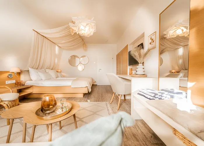 מלון Strandhotel Kaerntnerhof 4*